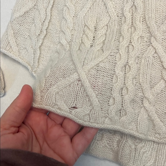 NILI  LOTAN CASHMERE CABLE KNIT SWEATER CREAM SIZE MEDIUM - Picture 13 of 16